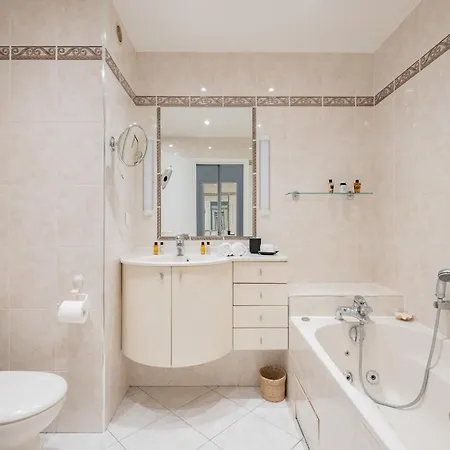Apartment Veeve - Refined Retro