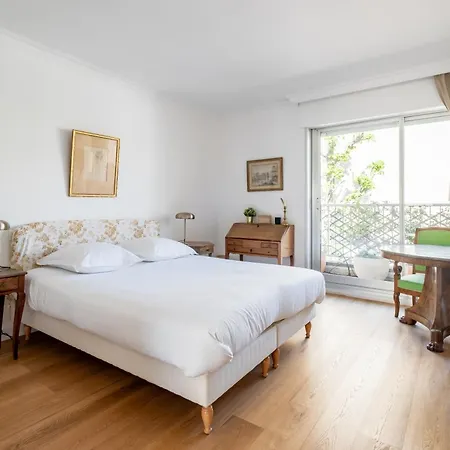 Veeve - Refined Retro * Neuilly-sur-Seine